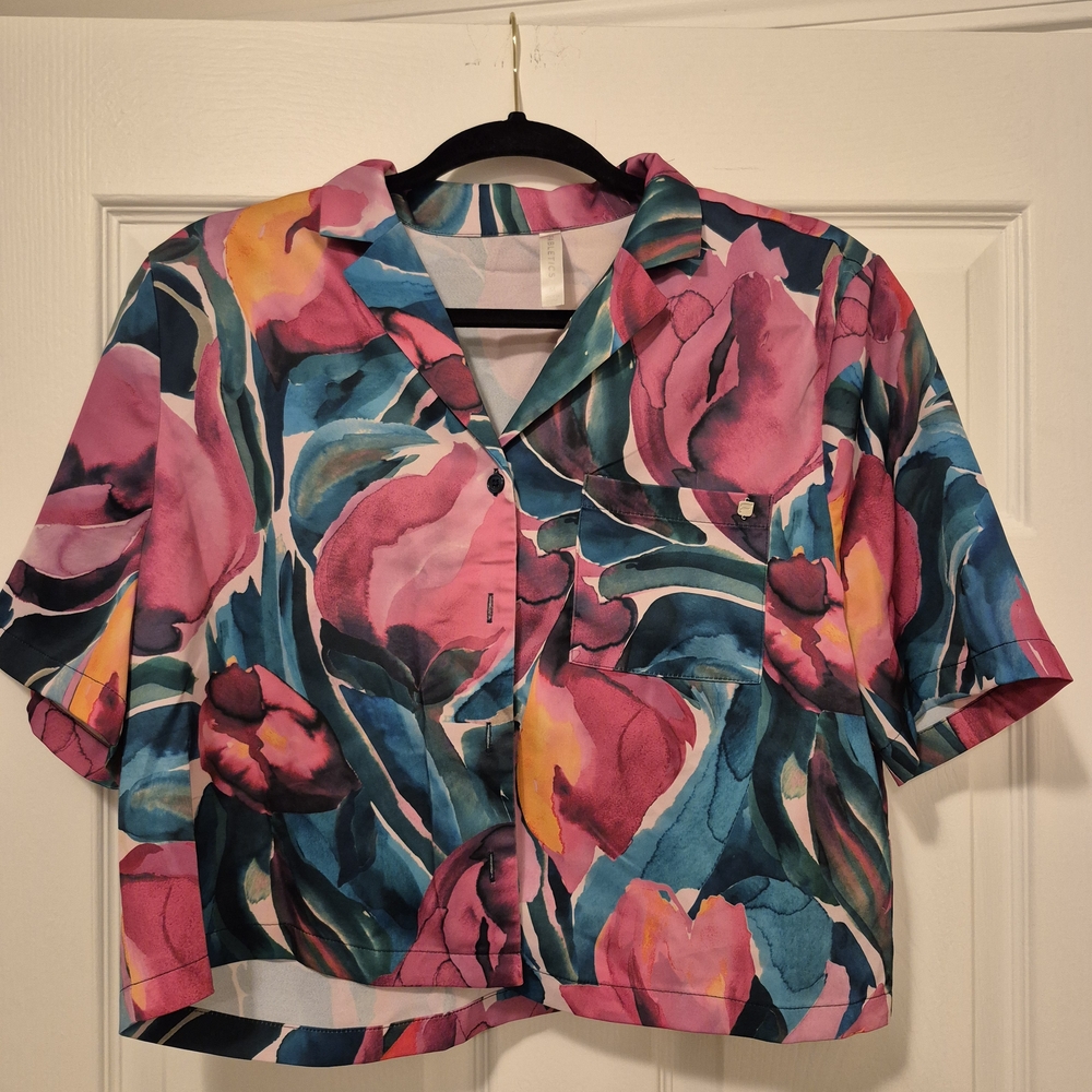 Fabletics Multicolor Painted Tulips Floral Button Down Shirt
